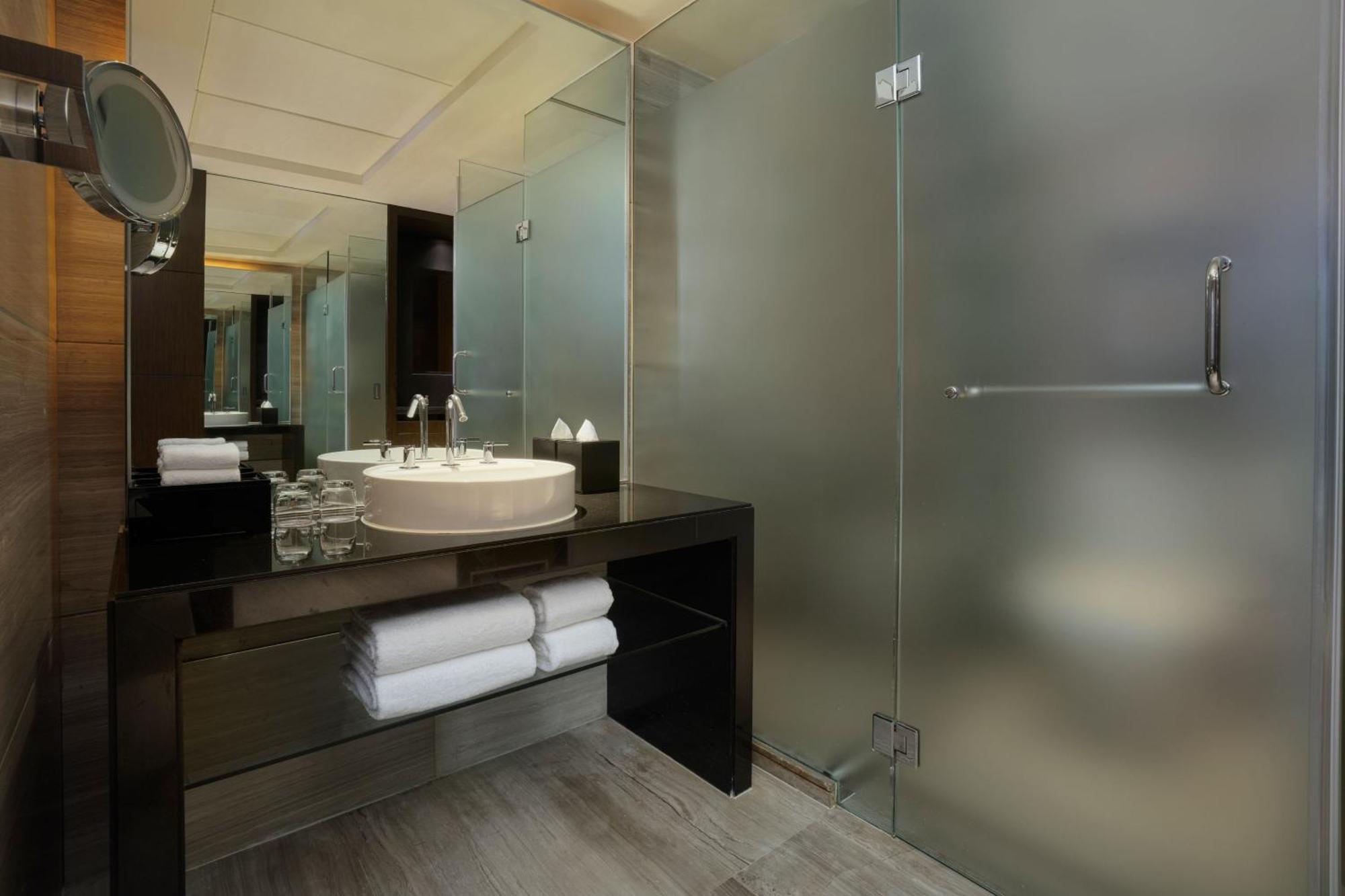 Courtyard By Marriott Shanghai Xujiahui Extérieur photo